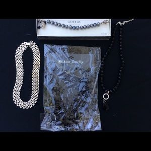 SALE 🎉 Beautiful Jewelry Bundle Costume 4 Pieces